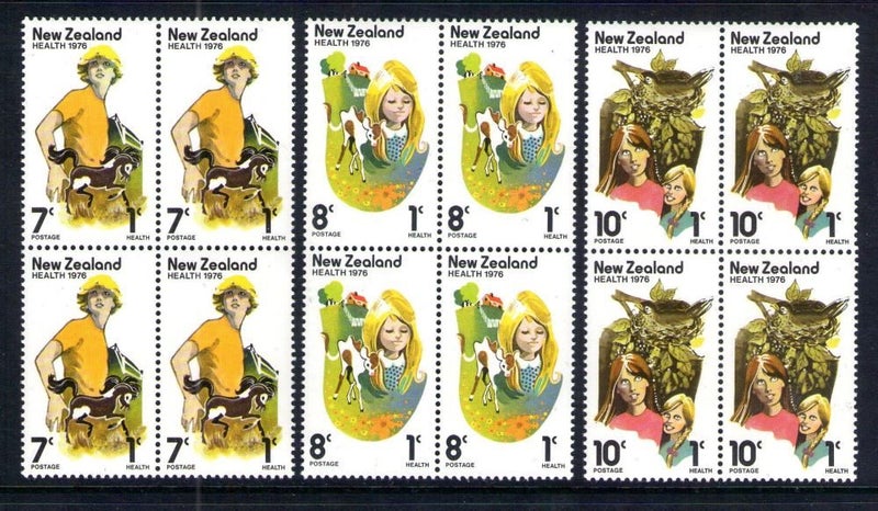 1125/7. NZ - 1976 Health/Pets (3) - Blocks of 4 - UHM Carousel 1