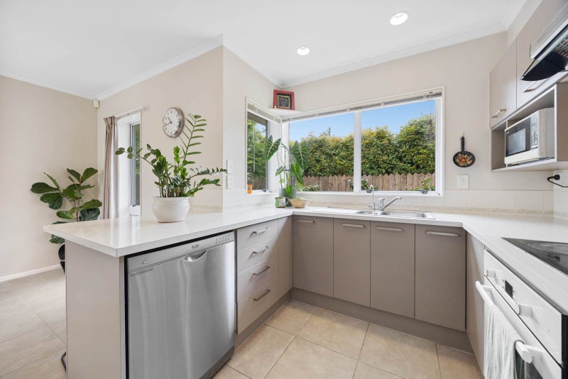 Private Brick and Tile Oasis in Botany Downs64372280224514114