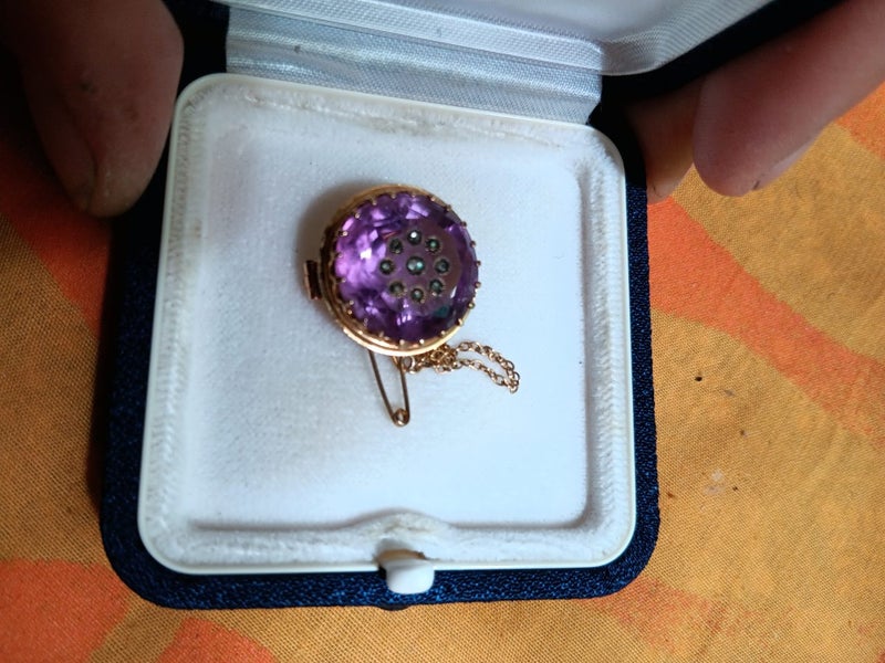 Victorian French 18ct gold , Amethyst mine cut Diamond brooch. Carousel 7