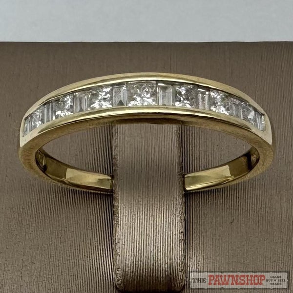 18ct Yellow Gold Round Brilliant & Baguette Cut Diamond Band Ring ~ $3,900! Carousel 1