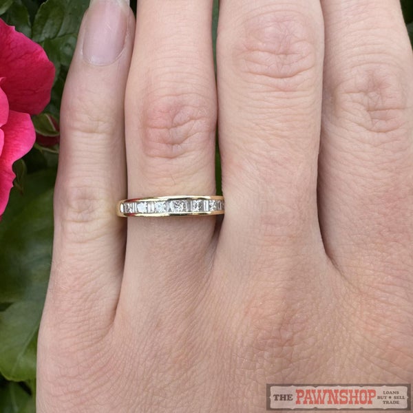 18ct Yellow Gold Round Brilliant & Baguette Cut Diamond Band Ring ~ $3,900! Carousel 2