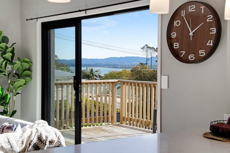 Sunshine & Sea Views!64372776355587110