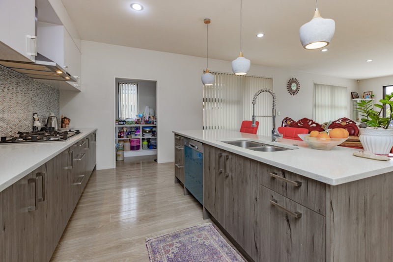 VENDORS HAVE RELOCATED - MUST SELL64372586222465113