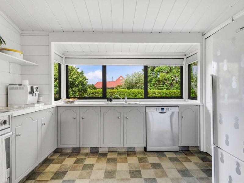 Spacious Family Living in Sought-After Location64372689660163111