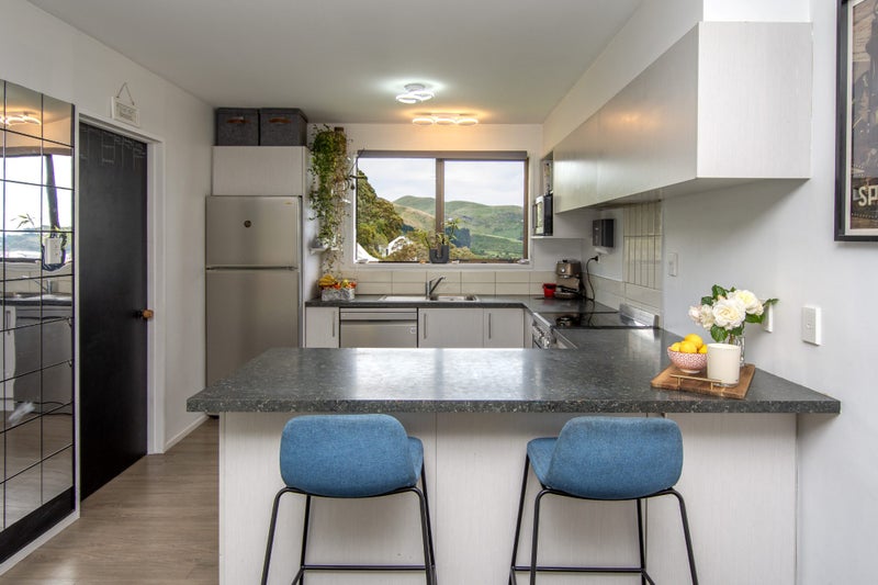 Entry - Level Living & Magical Views64372689743617113