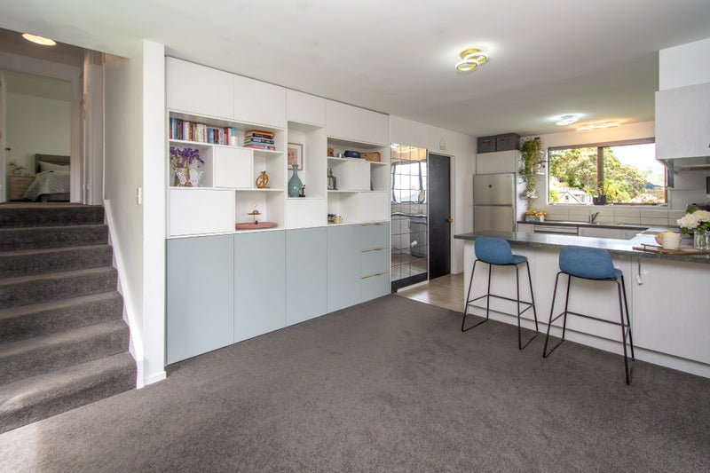 Entry - Level Living & Magical Views64372689743617114