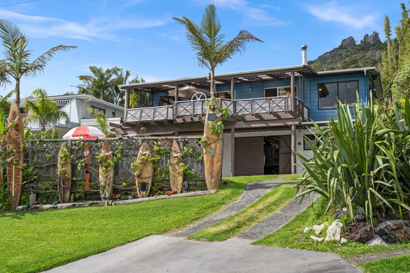 Waterfront Charm in Sought-After McLeod Bay64372689808259113