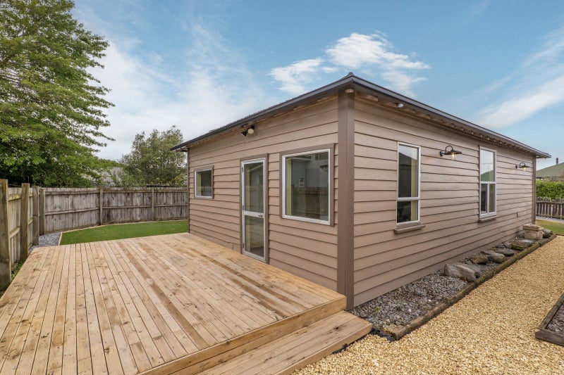 A storybook cottage64372952328451112