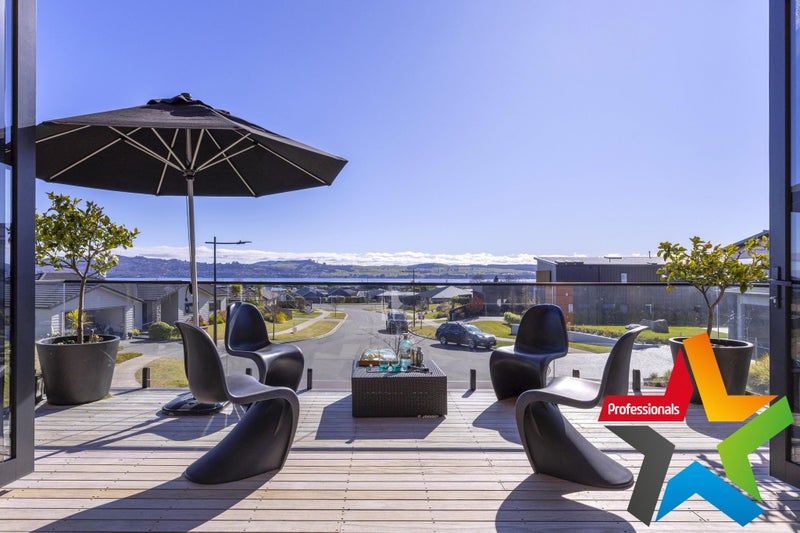 Prestige & Panoramic Perfection!64372981937025112