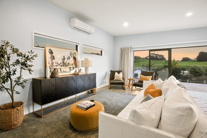 Raglan Coastal Serenity64373484861187113