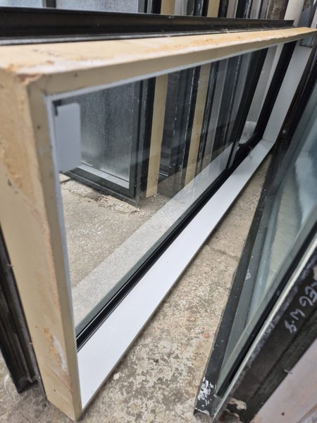 Karaka Green Highlight window .6m H x 1.7W #2051 Carousel 2