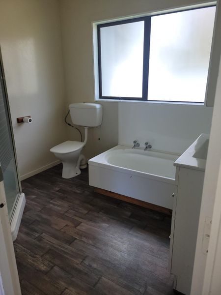 Owhata, 3 bedrooms64373172760321112