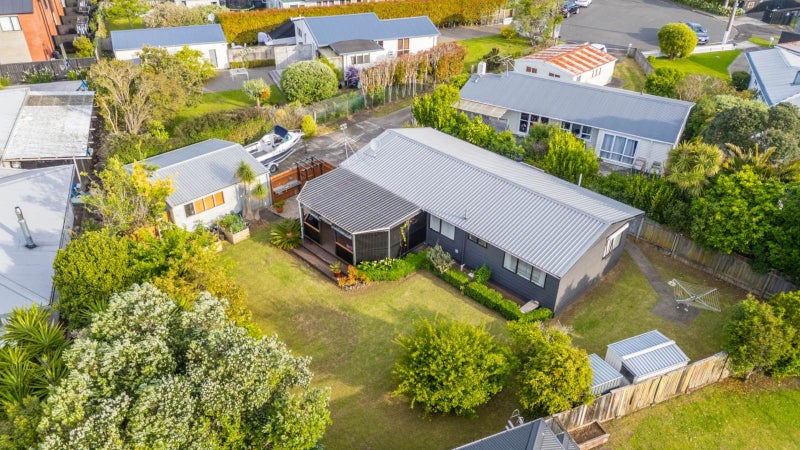 Modern Family Gem in the Heart of Mangere Bridge64423298135555113