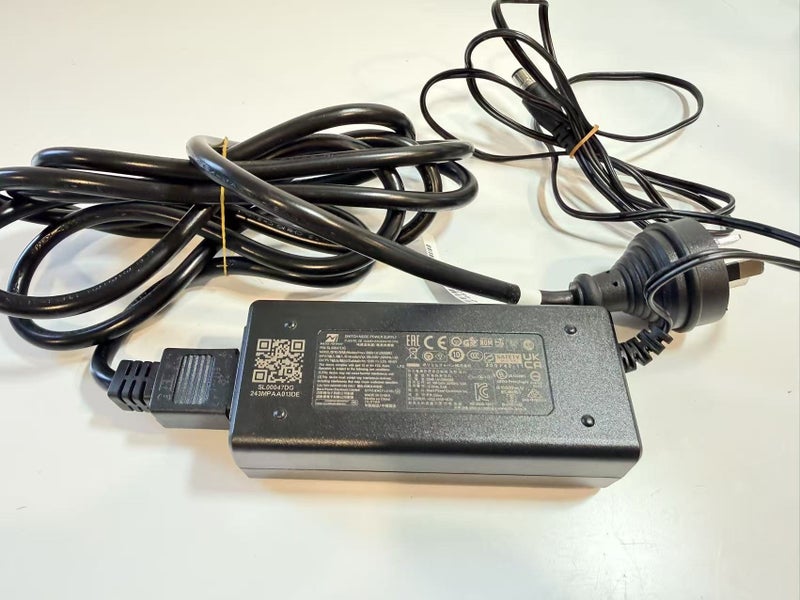 Mass Power 60W AC Adapter - 12V 5A - RARE 6.6mm Hollow Plug Carousel 2