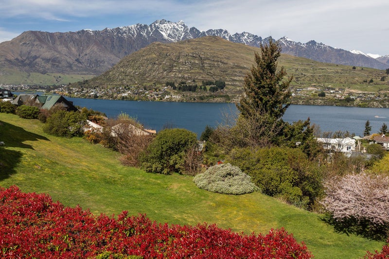 Lakeview Land - Dual Development Potential64373572546305112