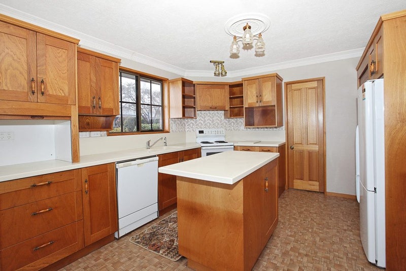 Expansive Estuary Views64373868297345113