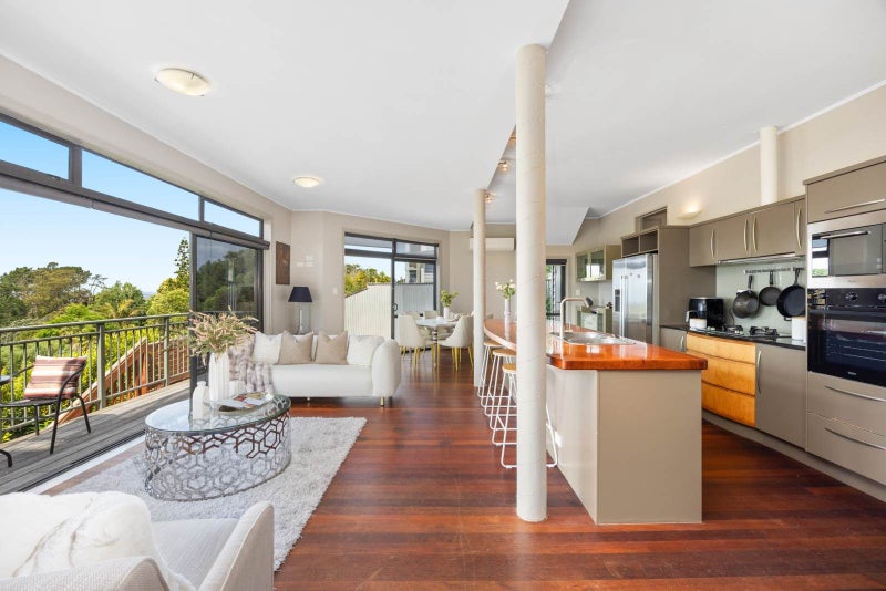 Modern Elegance with Breathtaking Views64373660991617111