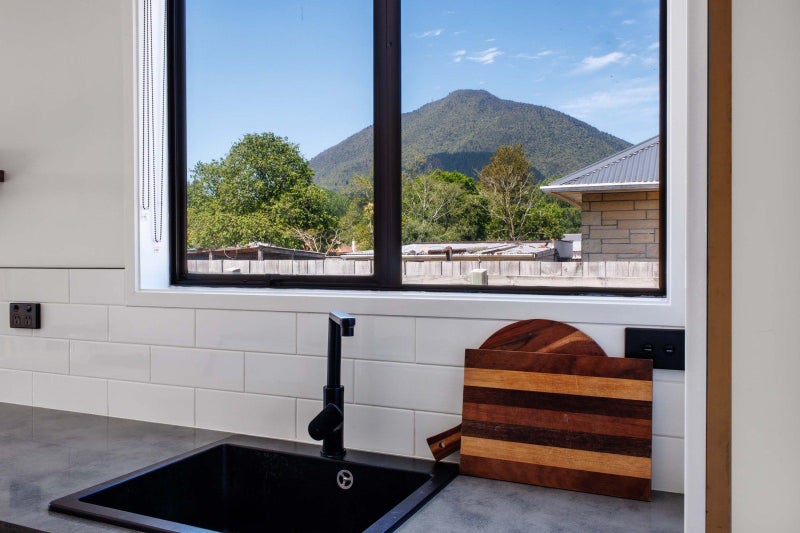 Modern Comforts; Room for Everyone64374074967297113