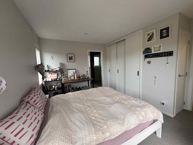 Hobsonville, 4 bedrooms64589772499330111