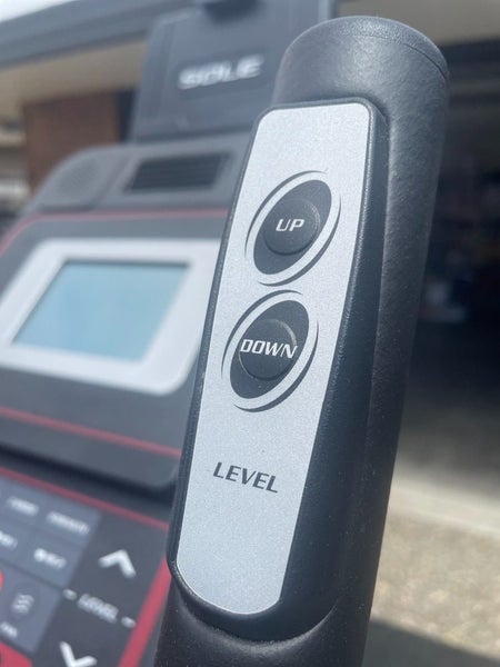 Sole E25 Elliptical Cross Trainer + 6 Barbell Mats (includes free 500mm Fan)64374619156739114