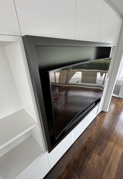 Samsung 65” Curved 4K Smart TV – Series 9 Premium Model + All Accessories64374883388929112