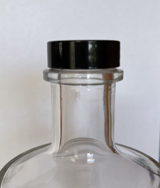 Glass Spirit Bottle with Screw Cap – 750 ml (700 available)64375415098370111