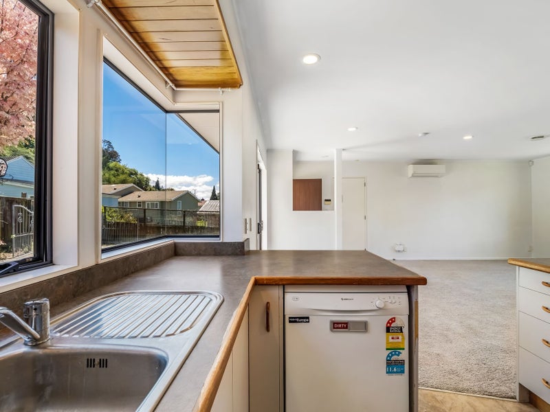 Modern, Move in Ready, Great Starter!64453126494593113