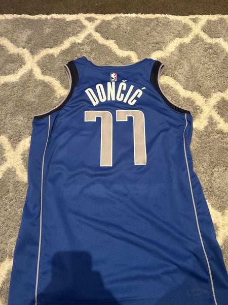 Luka doncic jersey size M64384680958083111