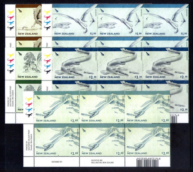 3193/7. NZ - 2010 Dinosaurs Set (5) - Plate Blocks - UHM Carousel 1