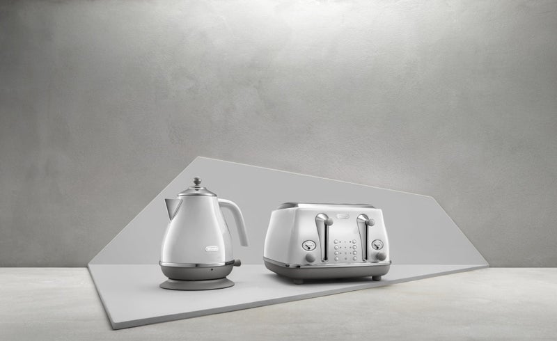 De'Longhi Icona Capitals Kettle Sydney White KBOC2001W Carousel 8