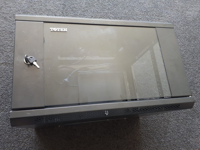 *Professional Server Cabinet Carousel 6