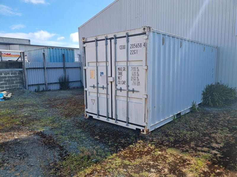 Shipping Container 20ft Beige64379767909761110