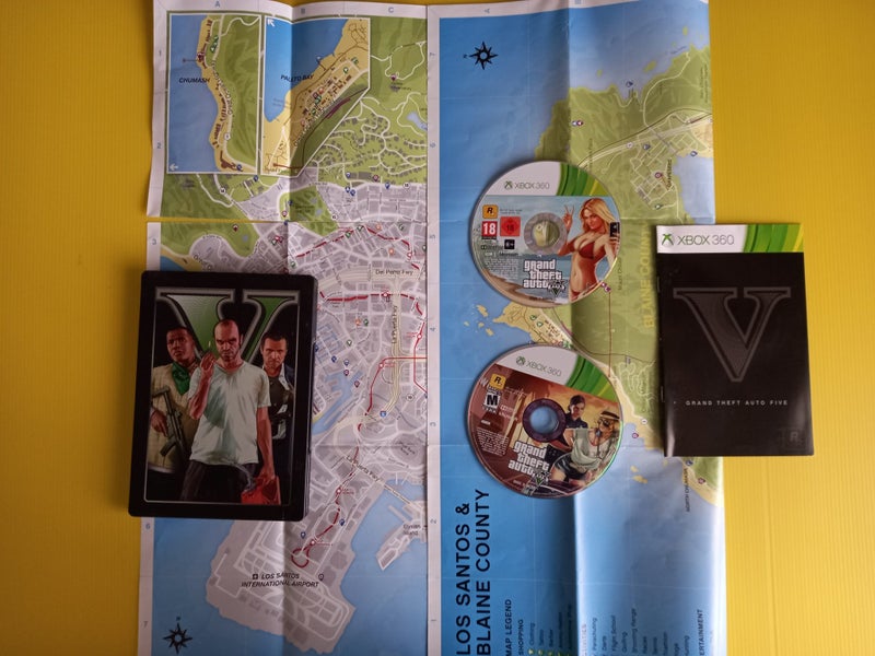 Grand Theft Auto V *Steelbook* (Xbox 360) Carousel 1