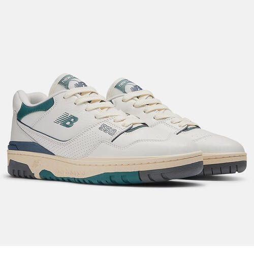 NEW BALANCE 550 SEA SALT WITH NEW SPRUCE AND CALCIUM D Carousel 2