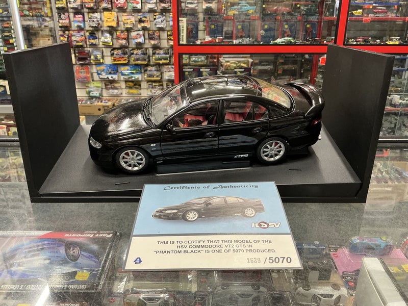 1/18 AUTO ART - HOLDEN HSV VT2 GTS PHANTOM BLACK Carousel 1