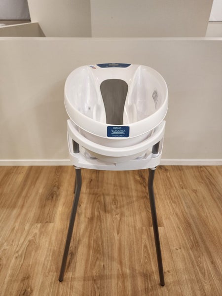 Aquascale Baby Bath & Stand Carousel 4