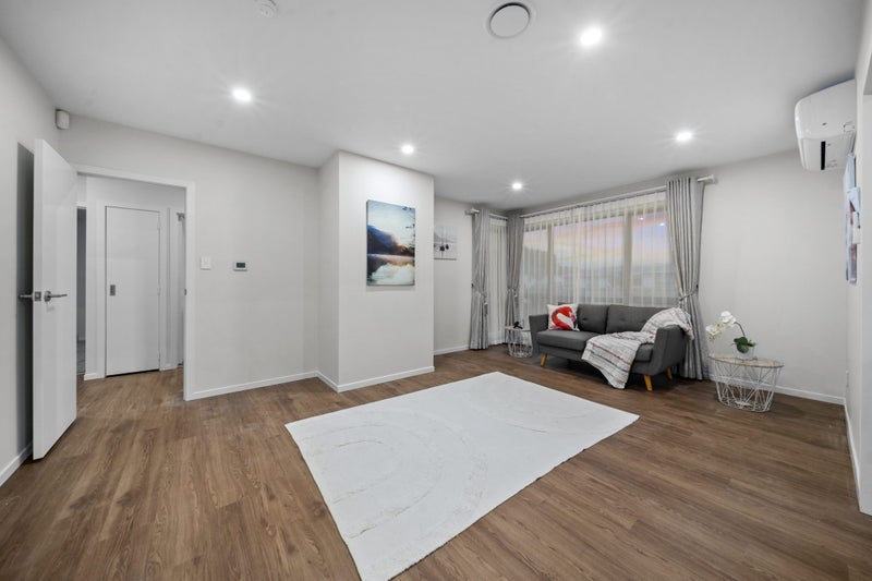 STUNNING Family Home! + 2 Cabins64381898513026113