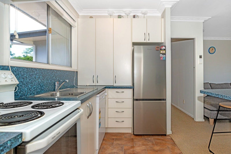 Live like a Queen….64381995667843114