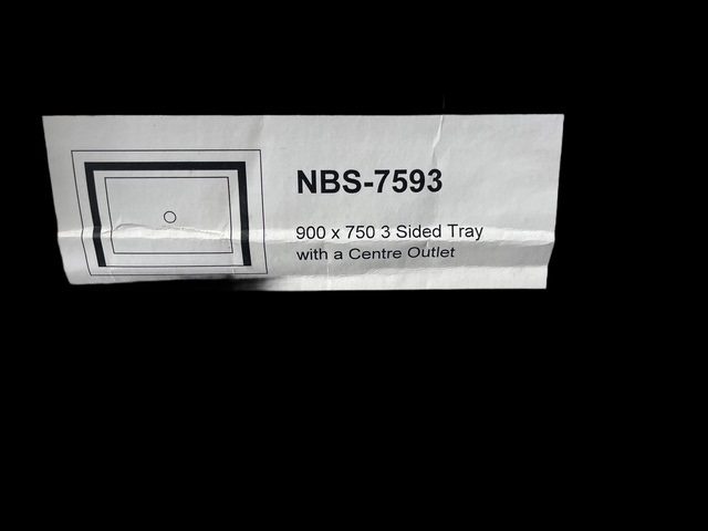 Shower Tray 900 x 750 3 sided Carousel 2