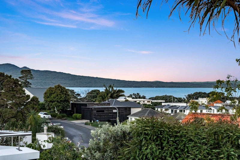 Sweeping Ocean/Island Views-NEW-Vendor wants Sold!64382492563970110