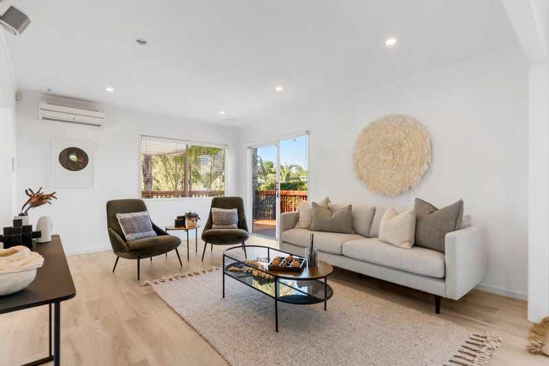 Coastal Living, Effortless Appeal!64382603139970112