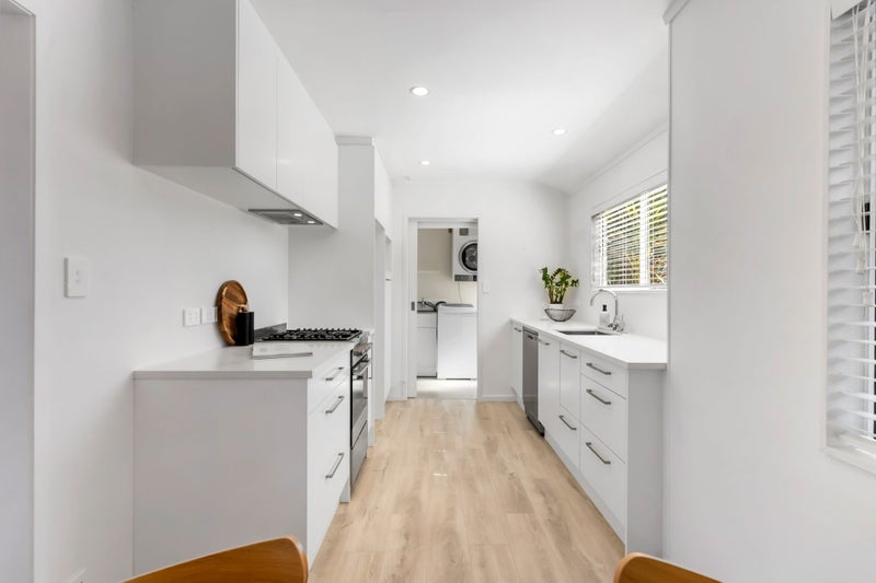 Coastal Living, Effortless Appeal!64382603139970113