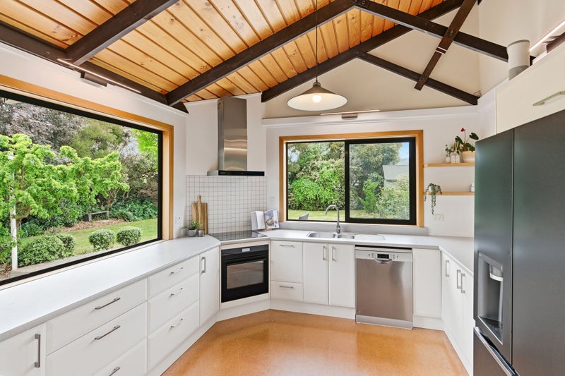 Lifestyle, Location and Luxury64383198240129111