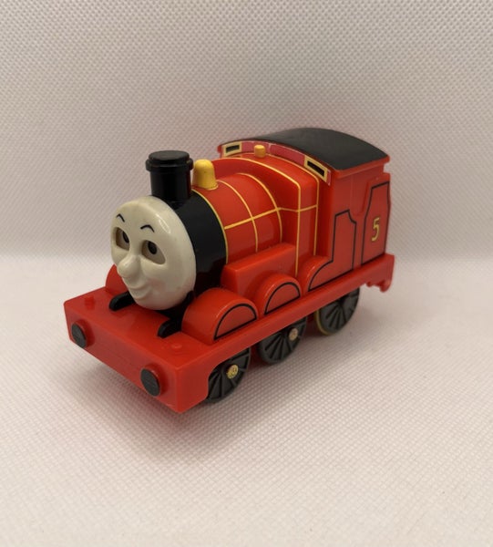 2004 TOMY Thomas & Friends JAMES #5 Pullback Train Carousel 1