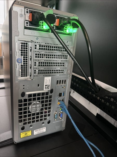 Dell PowerEdge T350 Server64383128391555112