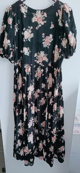 DOTTI BLACK FLORAL DRESS Size 12 Carousel 2