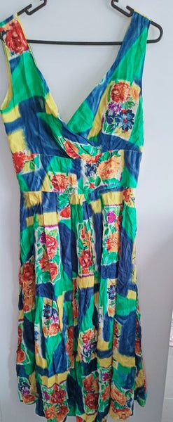 MAX BRIGHT COLORFUL DRESS -Size 14 Carousel 1