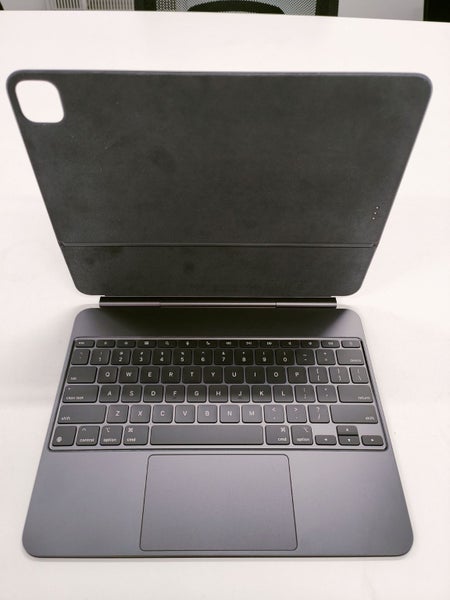 Apple iPad Magic Keyboard 13" (Black) A2974 Excellent Condition Carousel 4