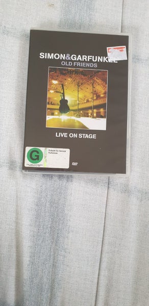 SIMON & GARFUNKEL LIVE ON STAGE Carousel 1