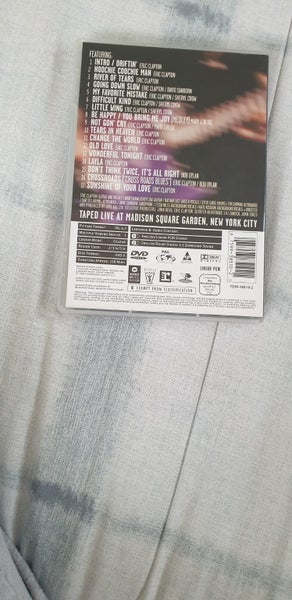 ERic CLAPTON & FRIENDS IN CONCERT Carousel 2